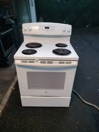 *~ GE White Coil Top Range (Stove /Oven) ~* Can deliver