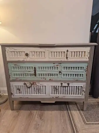 Guild Master Dresser
