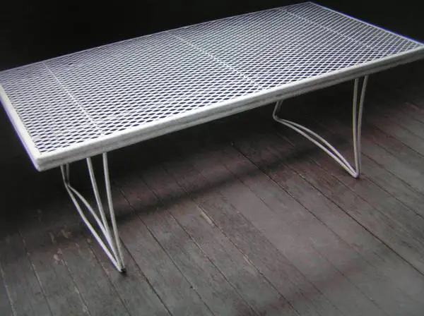 HOMECREST COFFEE / COCKTAIL TABLE * 42 X 20 X 16h