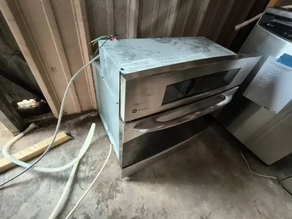 SS GE Electric Wall Oven 3.9 Cu Ft Model # PK916SM2SS Used Good Cond