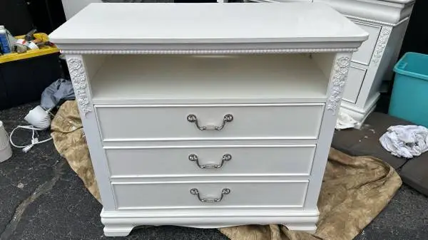 Chest of drawers large nightstand media tv stand white L36”*D17”*H34”(addr