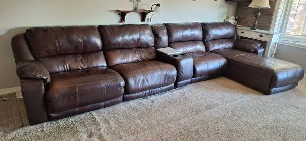 2 Sofa sets / 2 Reclining chairs