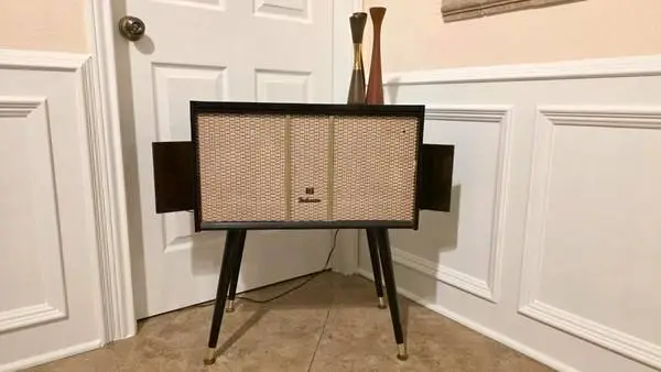 ►Mid Century Modern Delmonico JVC Record Player Console