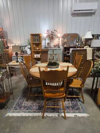 Dining Table, 2-10 Leaves & 6 Chairs