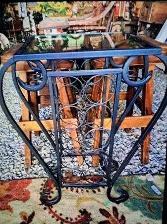Heavy Iron Metal Wine Bottle Rack With Glass Top