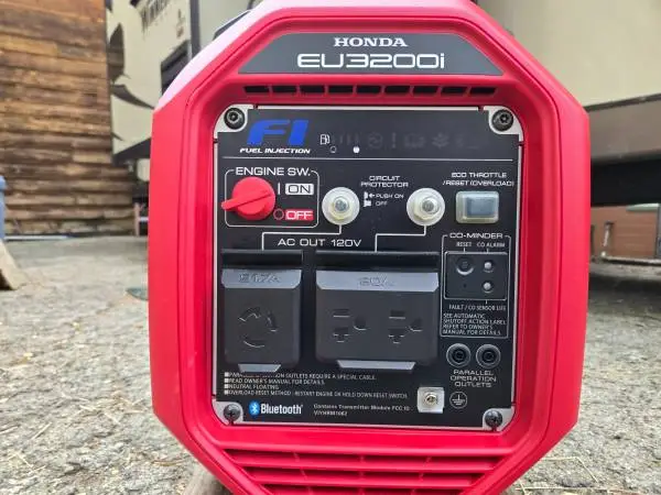 NEW Honda EU3200i Bluetooth inverter