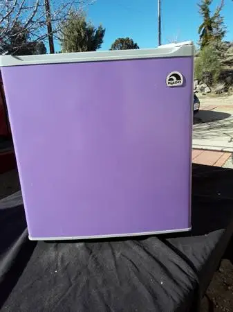 MINI FRIDGE.