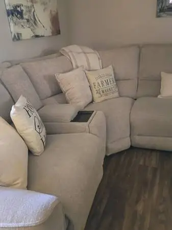 6 month old sectional 3 power reclining