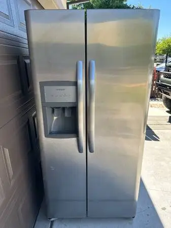 Refrigerator