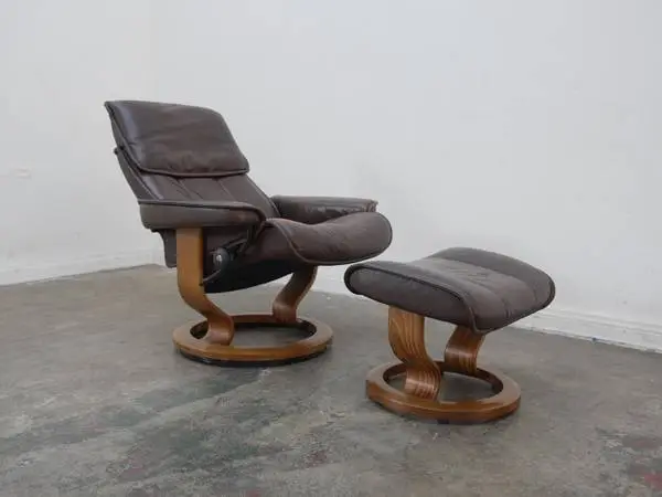 Ekornes Stressless Chair and Ottoman in Dark Brown Leather 31 W x 27