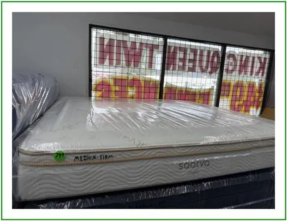 King Size Saatva Classic Mattress & Box Springs Bed Set