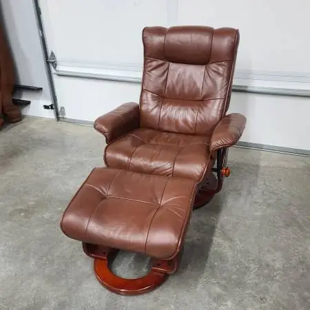 Benchmaster Recliner And Ottoman.