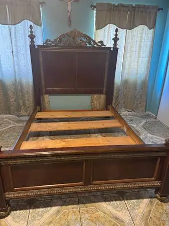 Queen set