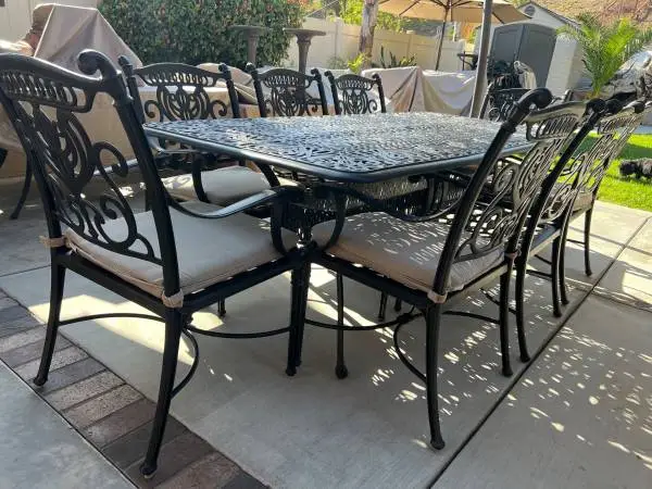 Luxury Patio Hanamint Grand Tuscany 9 PC outdoor dining set.