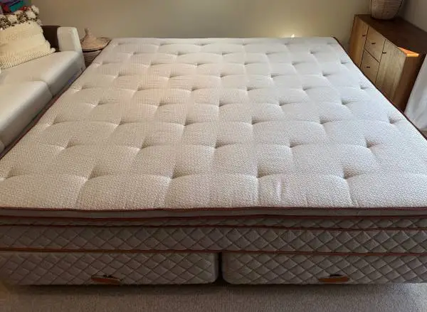 Duxiana 8008 (The Dux 80) Mattress & Boxspring - Swedish - King size