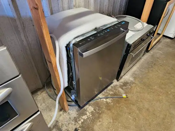 SS GE Profile Dishwasher Built In Model # PDT755SYV6FS Used Good Cond