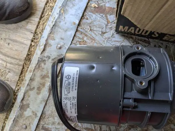 Badger 5xl Garbage disposal