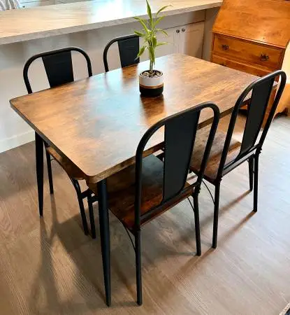 Table & Chairs Set - TROUTDALE