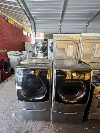 Premium LG Washer & Dryer Set – High-End Smart Series, Clean & Tested