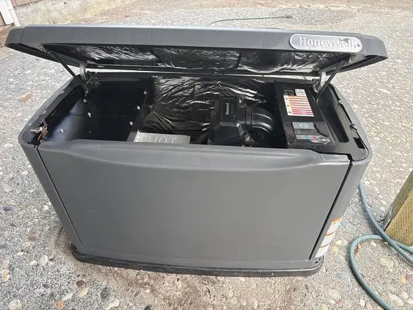 20 K HONEYWELL GENERAC STAND BY GENERATOR