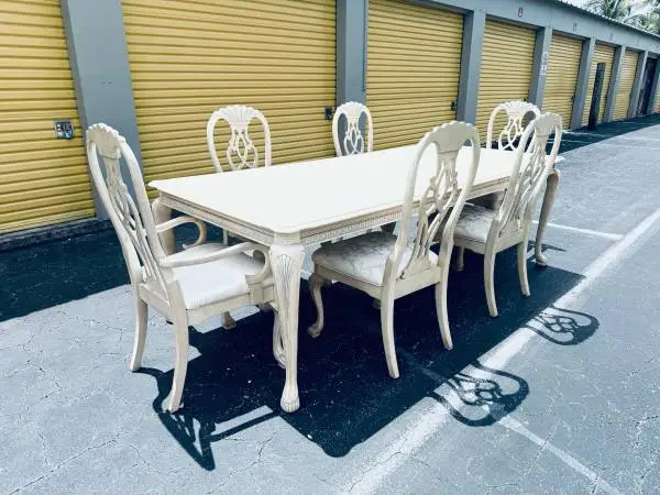 Upscale Robb & Stucky Coastal Indoor/Outdoor Dining Set w/2 Table Extenders