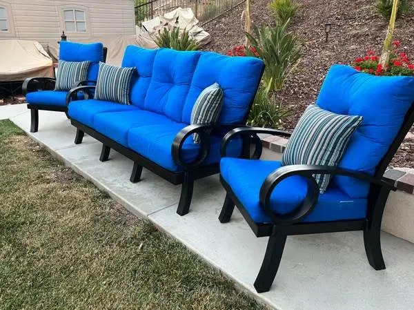 Luxury Patio Mallin Ecplise sofa set!