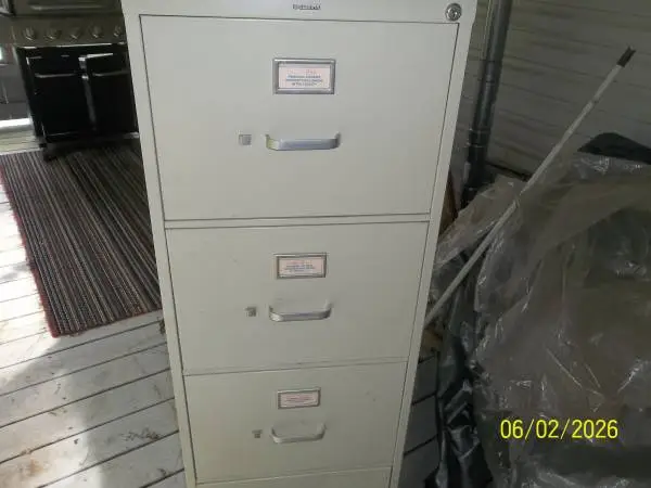 4 draw metal file cabinet
