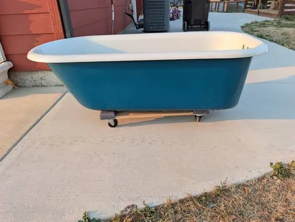 Cast Iron Clawfoot Tub