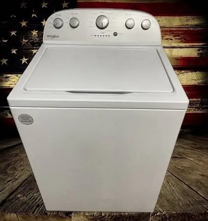 Whirlpool washer. Works great. Like new. Free delivery