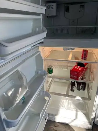 18 cu ft top mount fridge excellent