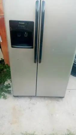Frigidaire side by side $100.00