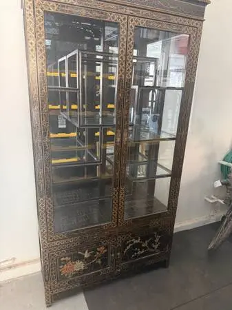 Chinese Chinoiserie Style Black Lacquer China Dispay