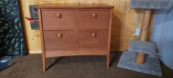Dresser / Chest of Drawers