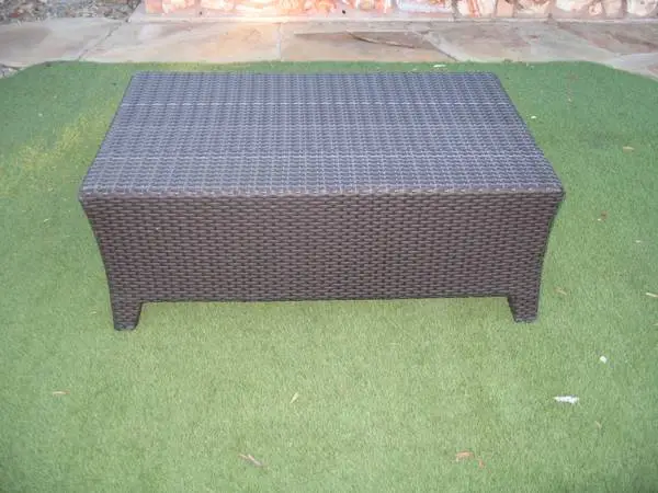 Like New-Wicker Coffee Table Outdoor Patio High End