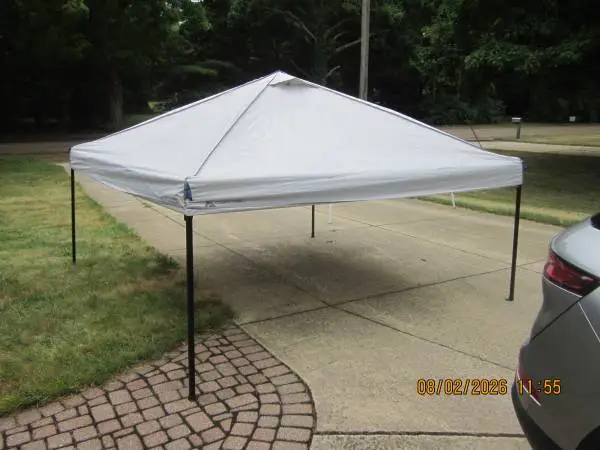 POP UP E-ZEE TENT