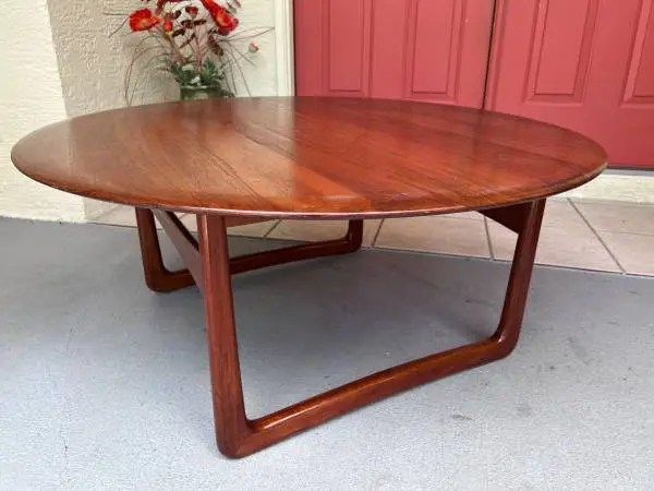 MCM danish Povl Dinesen round teak coffee table