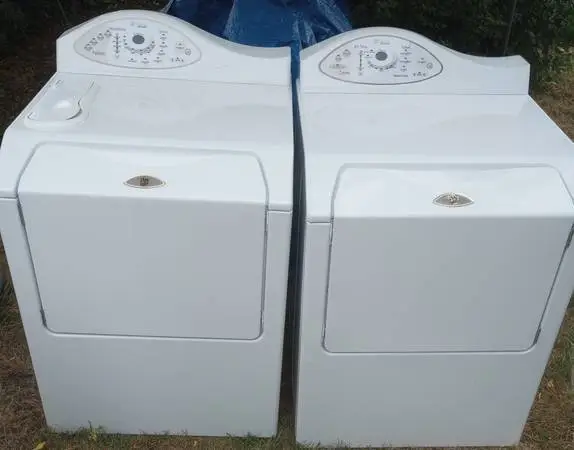 MAYTAG NEPTUNE SET ELECTRIC. VERY NICE/CLEAN. BOTH WORK GREAT. $400