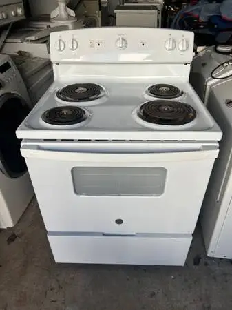 Warranty/free delivery electric 220V GE stove free standing range
