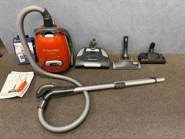 ELECTROLUX ULTRA-ONE CANISTER VACUUM