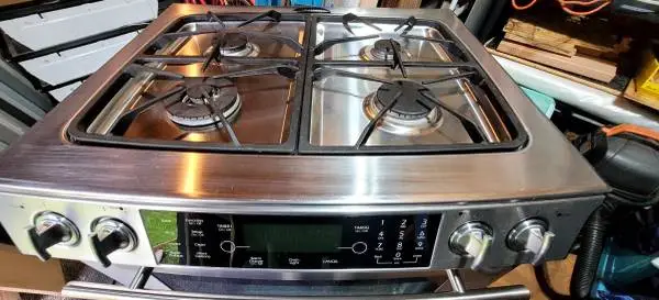 Gas Stove / Electric Oven - Stainless Steel Jenn-Air
