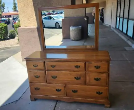 Maple dresser with mirror
