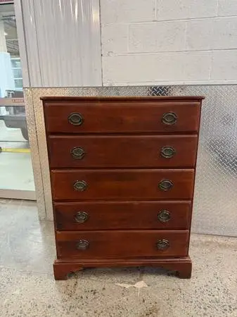 Vintage antique solid maple 5 drawer dresser