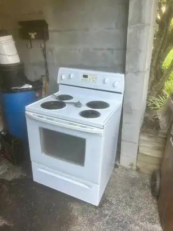Whirlpool stove