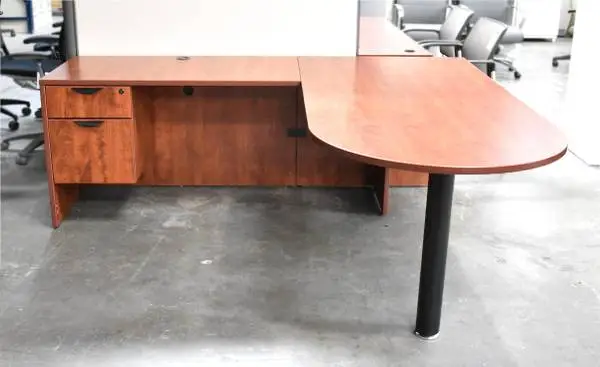 1 Cherry 5.5 X 5.5 Peninsula L Shaped Desk w/ 2 Drawer Locking BF File