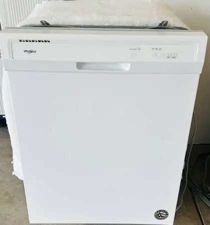 White Whirlpool Dishwasher 24” Width