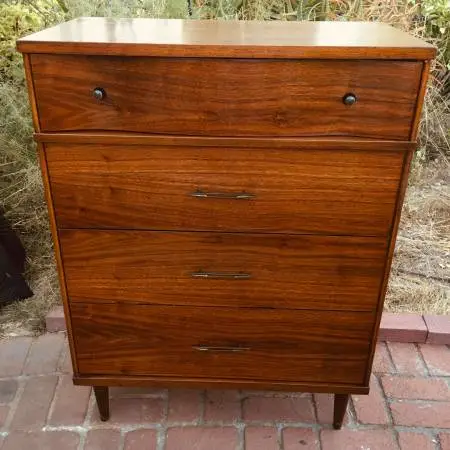 Beautiful condition c1960s MCM walnut Harmony House 4dr Dresser XX