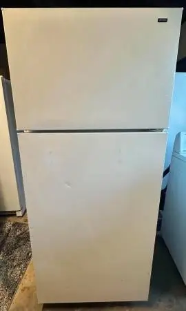 HOTPOINT refrigerator