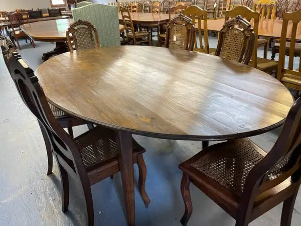 Farm table