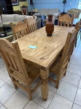 La Fuente Dining Table and 6 Chairs
