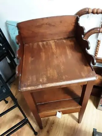 Rare Vintage Wash Stand with lid
